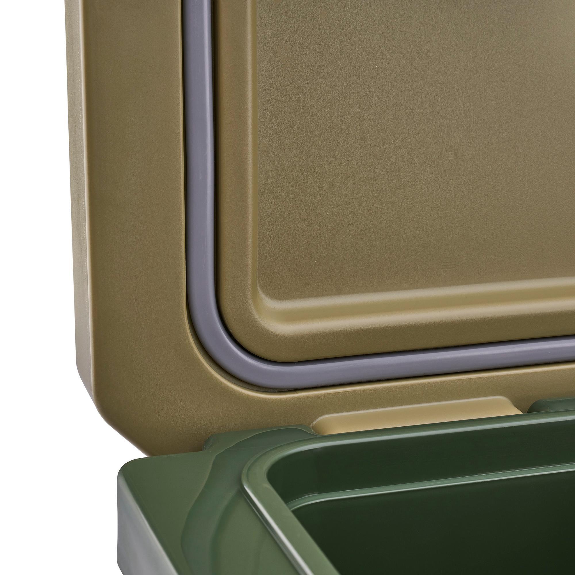 Plano_FrostCooler_14Quart_InlandGreen_alt11-2000.jpg